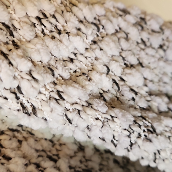 Alter'd State vest size large cream black - Picture 3 of 5